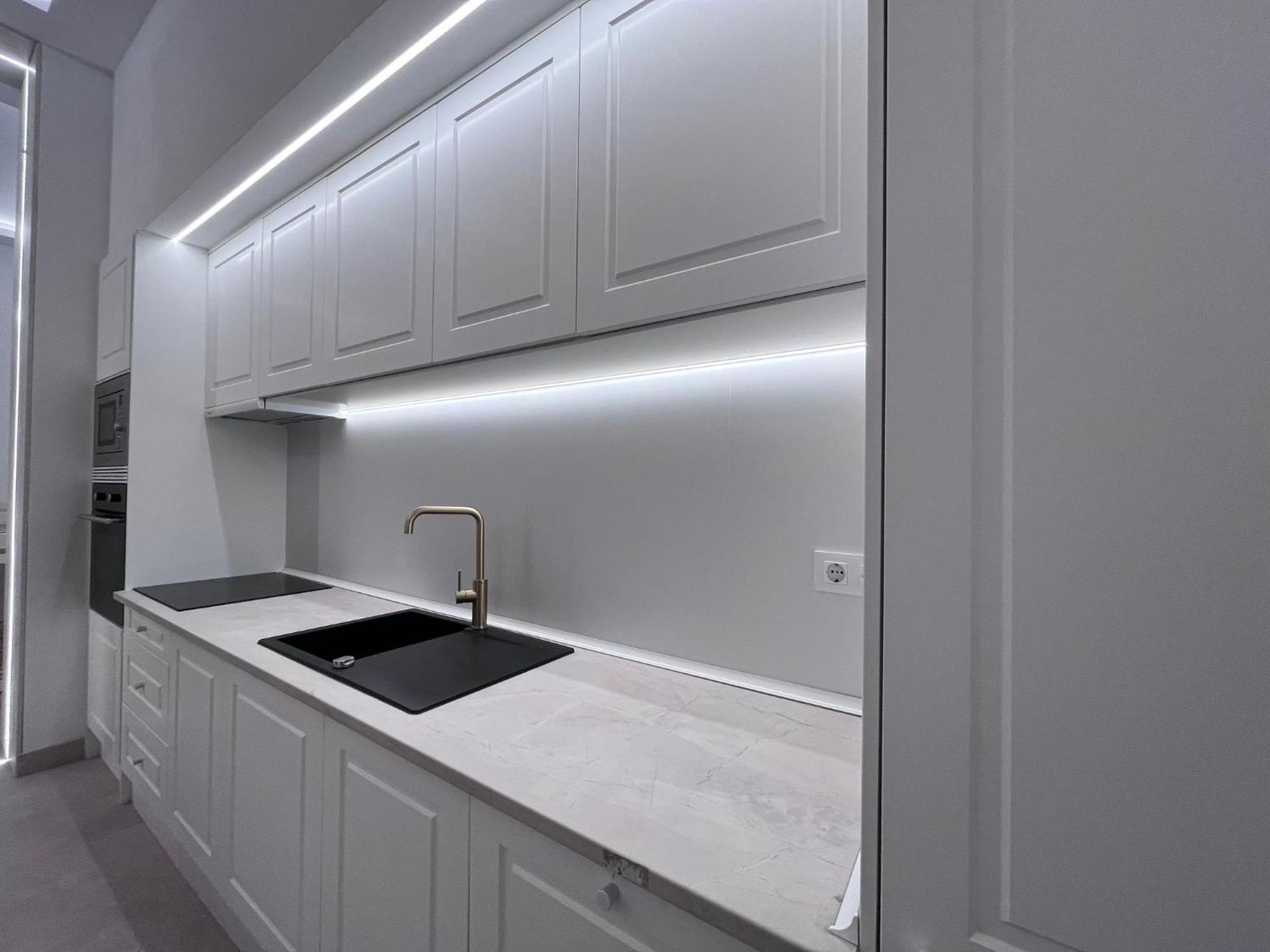 E6 Delux Plaza Mayor Apartment *