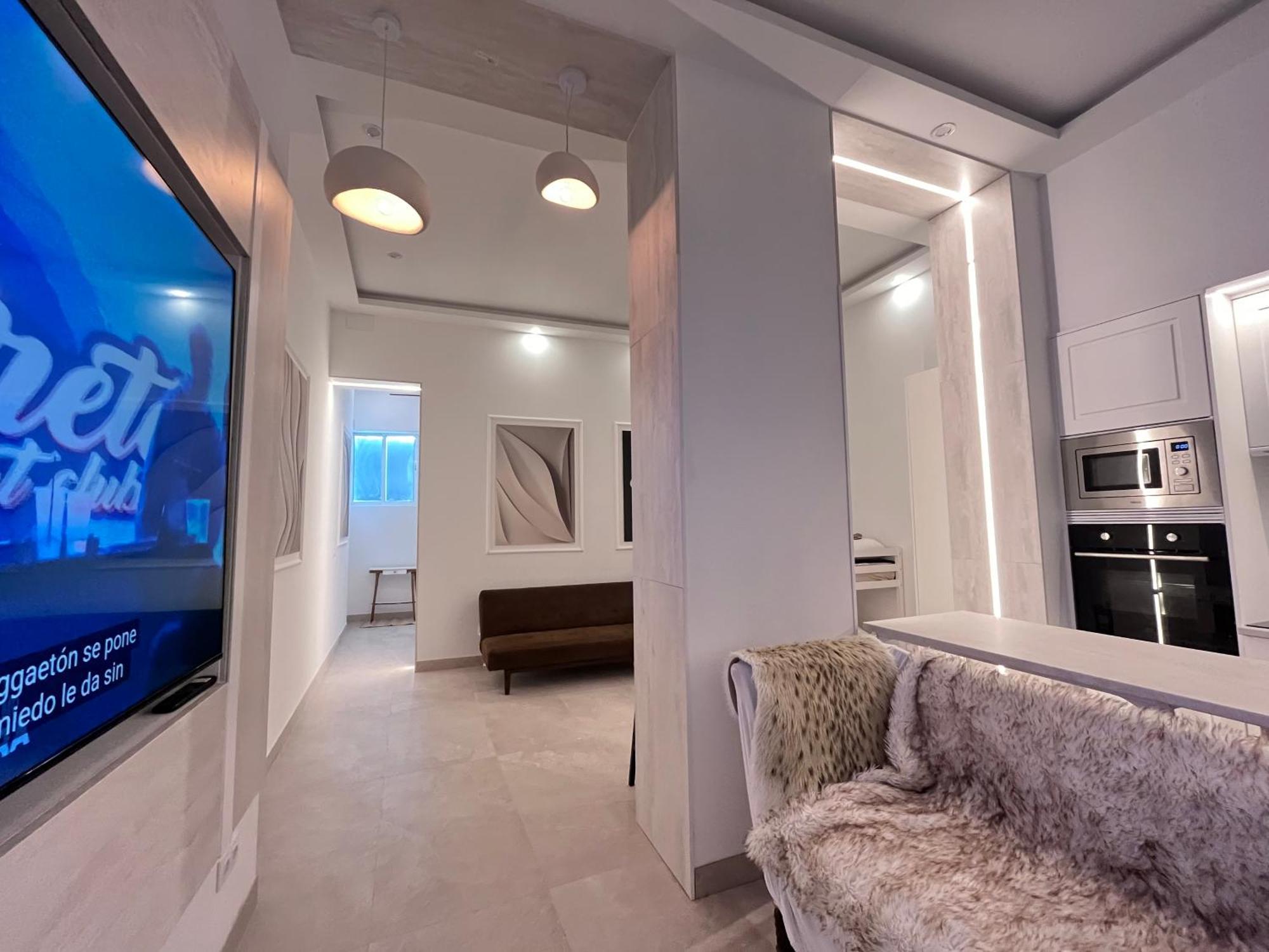 E6 Delux Plaza Mayor Apartment *
